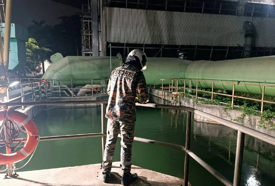 Pekerja maut jatuh tangki penyimpanan air 10 meter