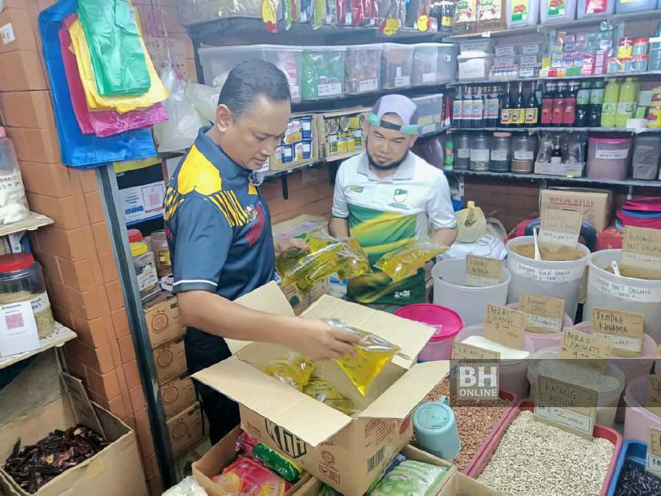 KPDN bongkar rumah dijadikan stor simpan minyak masak bersubsidi di Kuala Berang