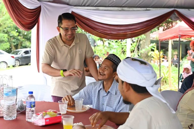 Azmawi Perkukuh Khidmat Bakti, Terus Dekati Rakyat Nenggiri