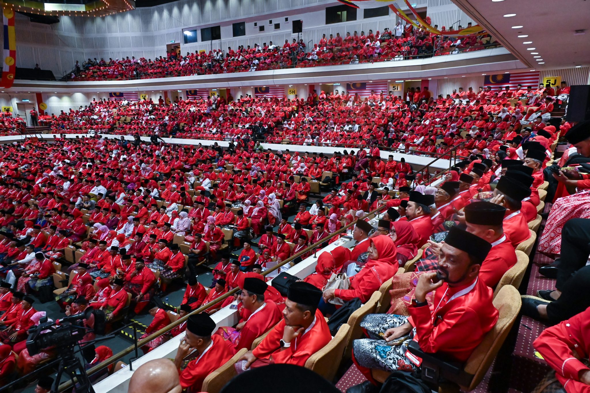 Presiden UMNO Suntik Semangat Baharu – Hairi