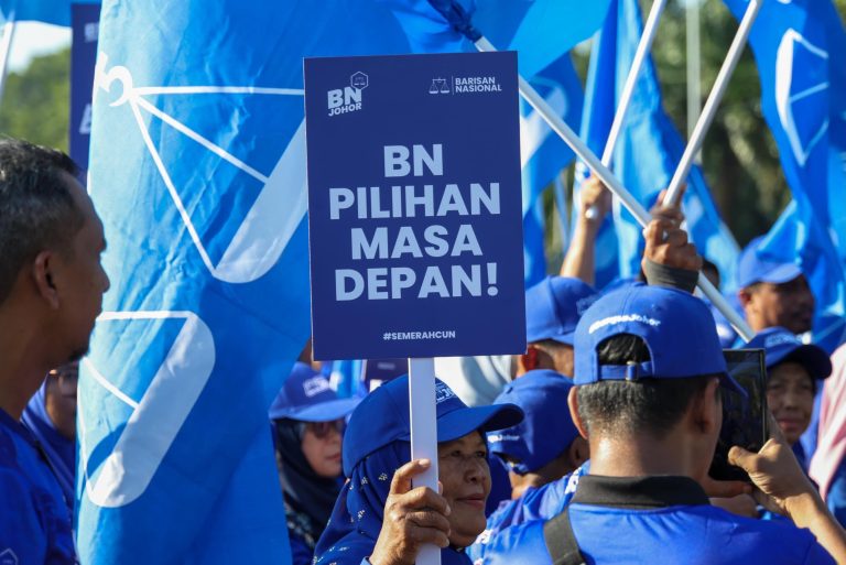 Satu Kerajaan, Banyak Suara… Siapa Tentukan Arah?