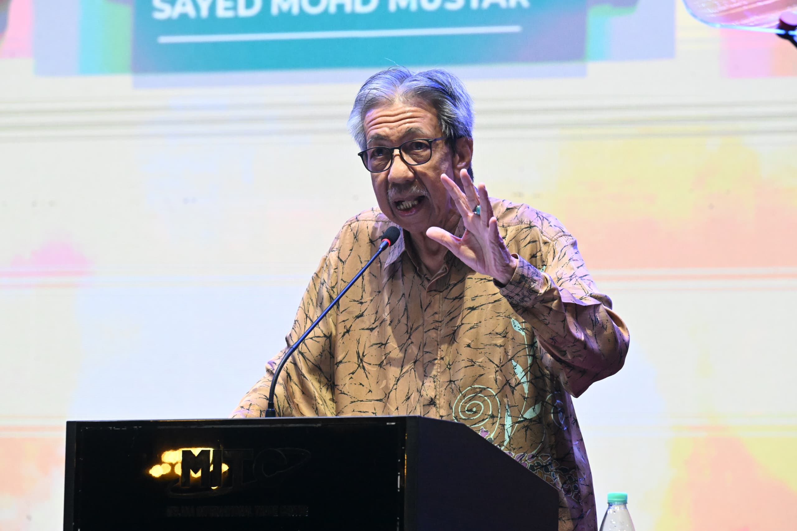 Tanah Melayu Bukan Sekadar Istilah, Asas Identiti Dan Perlembagaan Negara