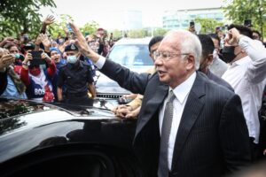 Wanita UMNO Junjung Kasih, Sambut Keputusan Tahanan Rumah Najib