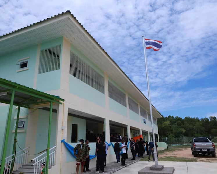 Polis tembak mati isteri di tadika