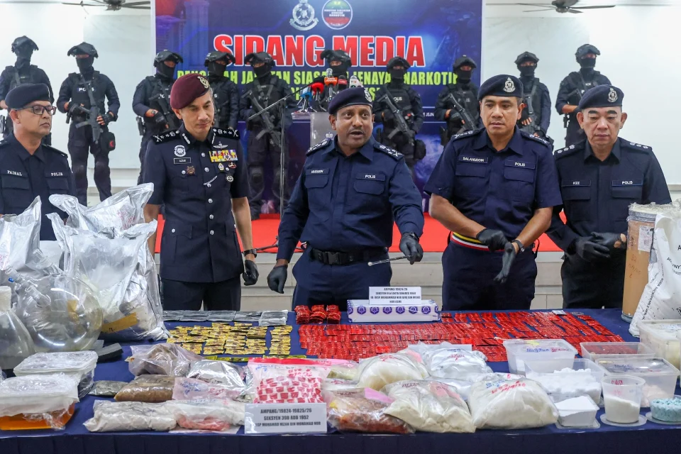 Ops Rumbia bongkar makmal dadah RM35.24 juta