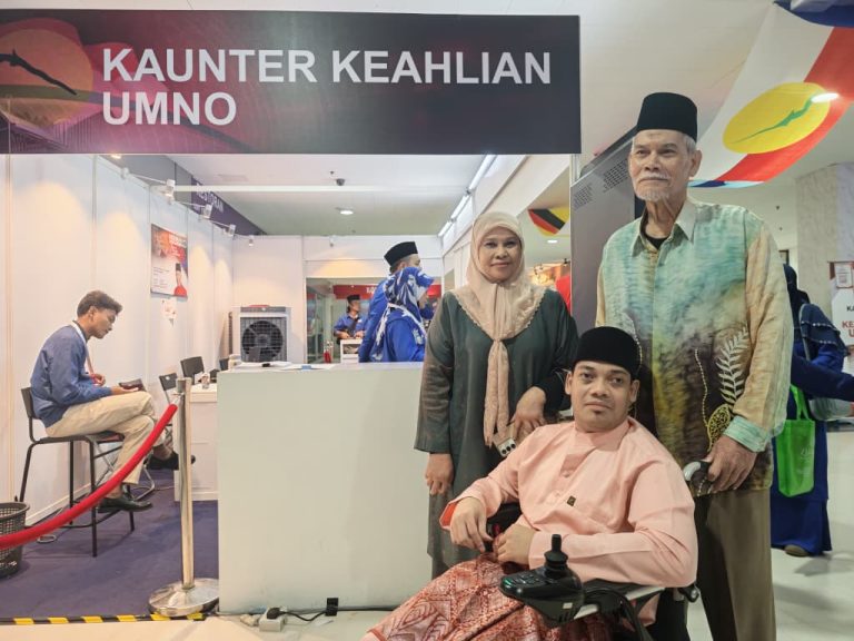 Pemuda OKU Cerebral Palsy Sertai UMNO, Kenang Jasa Pejuang