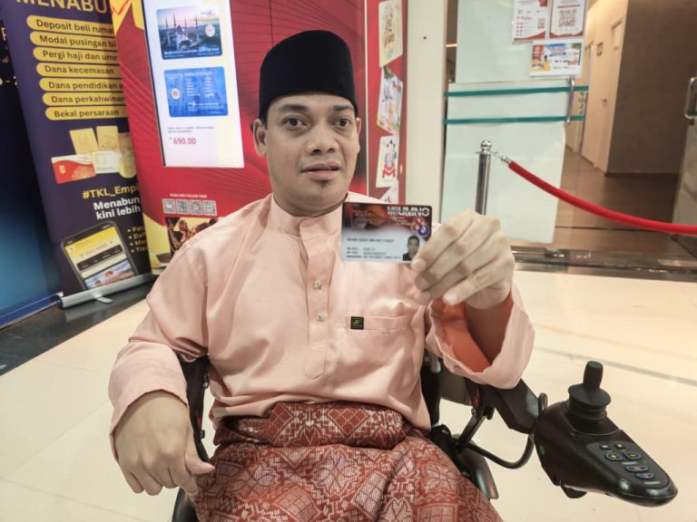 Pemuda OKU Cerebral Palsy Sertai UMNO, Kenang Jasa Pejuang