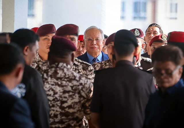 Menjunjung Kasih Atas Perkenan Seri Paduka Baginda Yang Di Pertuan Agong - UMNO Negeri Perlis 