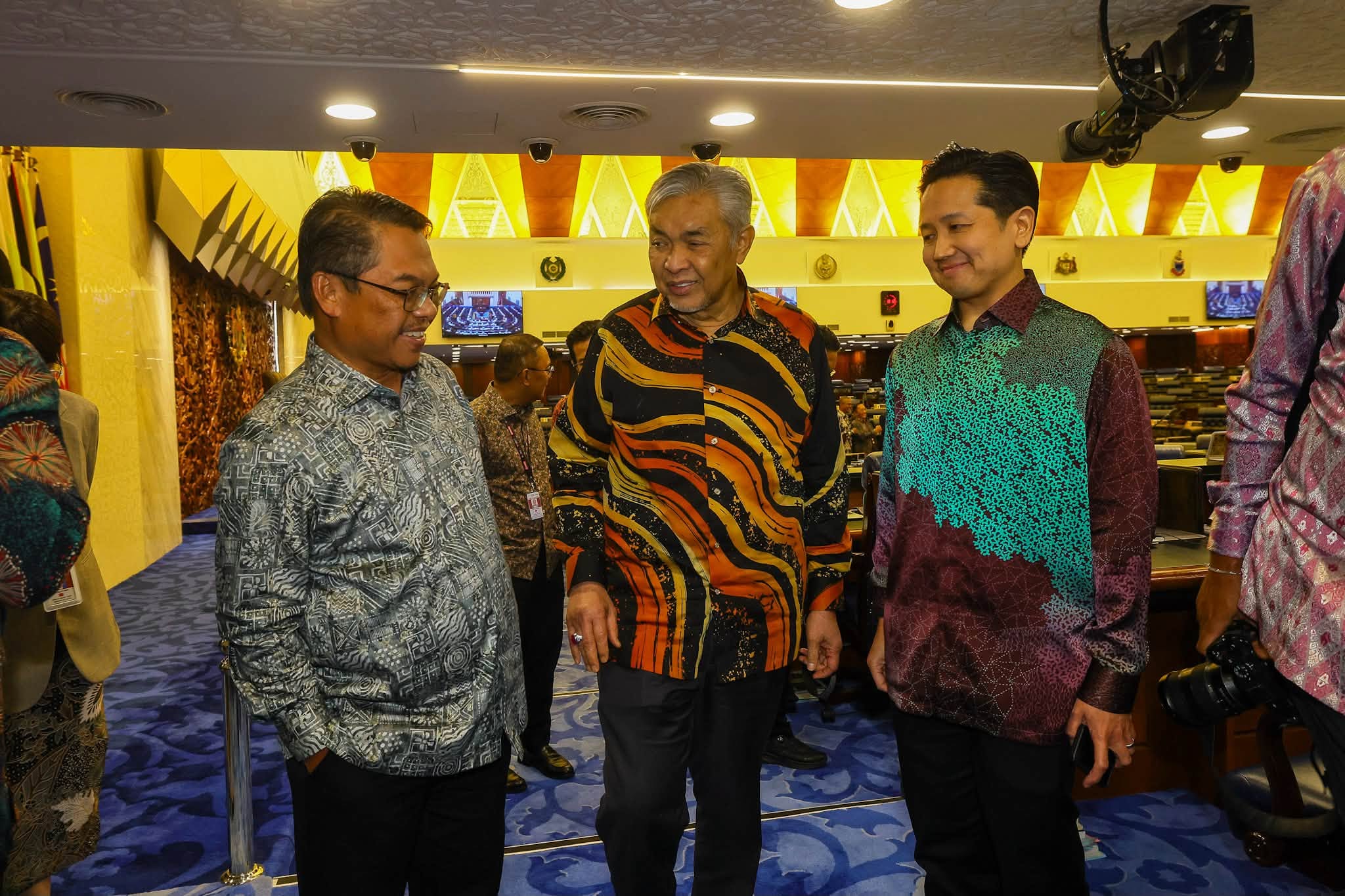 Tangguh Sampai Bila? 127 Projek Jalan Luar Bandar Terjejas