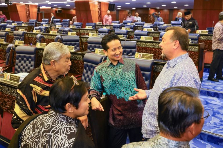 Tangguh Sampai Bila? 127 Projek Jalan Luar Bandar Terjejas