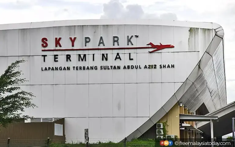 Pilot among 4 held at Subang airport over Laos drug smuggling case