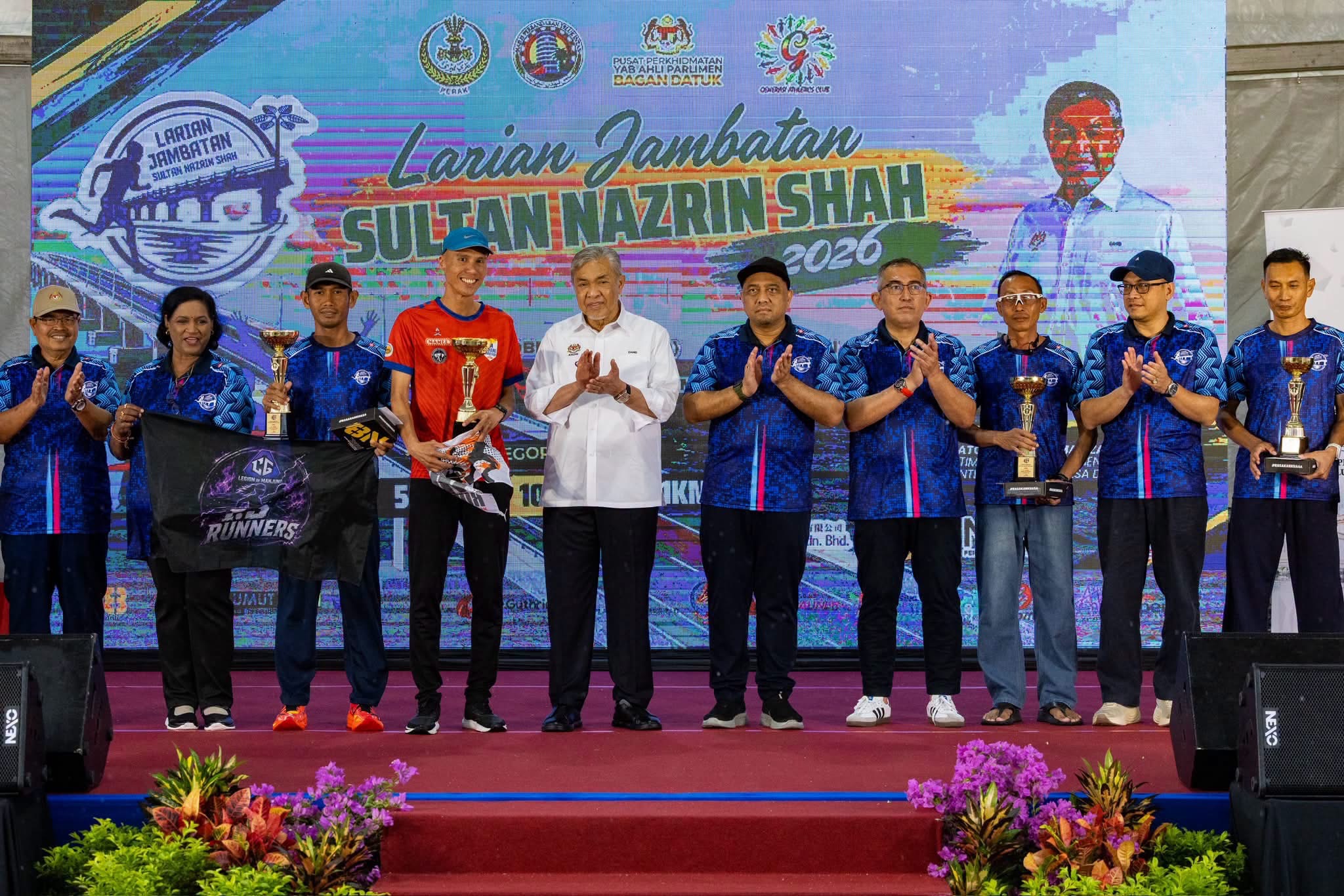 Ahmad Zahid Turun Padang Bersama Warga Bagan Datuk