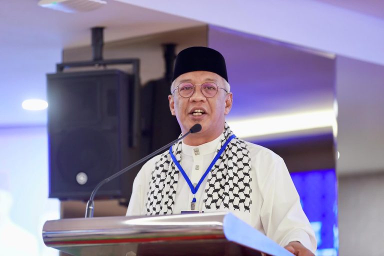 UMNO Tidak Boleh Berdiam Diri, Kuasai Naratif Politik – Mahadhir
