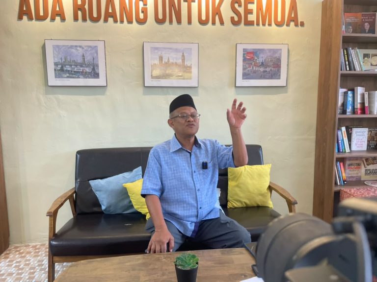 Krisis Adat Biarlah Diselesaikan Secara Adat…