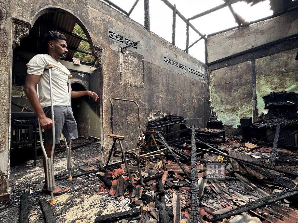 Anak OKU bertongkat selamatkan ibu bapa sebelum rumah terbakar